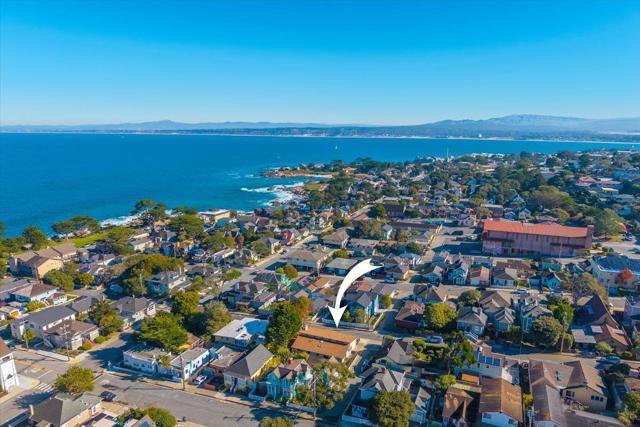 142 11th Street, Pacific Grove CA: https://media.crmls.org/mediaz/3bbd1747-7ba1-423b-98e1-336ecb112404.jpg