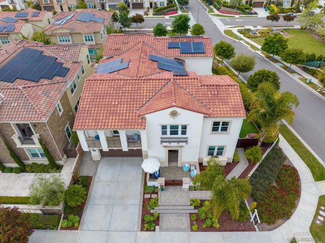 4719 Crespi Ct, Carlsbad CA: https://media.crmls.org/mediaz/3bbd20f4-ca18-4134-9060-3f709b015ef6.jpg