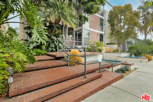 7949 Selma Avenue, West Hollywood CA: https://media.crmls.org/mediaz/3bbf3e3f-cece-46cd-a194-ceb4742ae1f0.jpg
