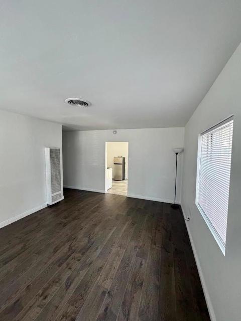 1323 El Serento Drive, Bakersfield CA: https://media.crmls.org/mediaz/3bbfb050-a884-412f-8e89-9d704fbf2e00.jpg