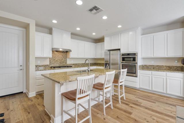 1618 Lily Court, Hollister CA: https://media.crmls.org/mediaz/3bc0ee6a-1317-41a6-b5f0-8f9aaf5c045b.jpg
