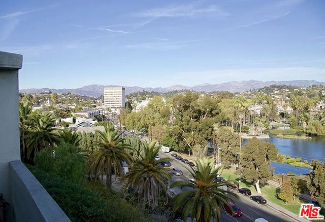 1701 Clinton Street, Los Angeles CA: https://media.crmls.org/mediaz/3bc101d6-a616-4e4b-a686-7697fffaf778.jpg