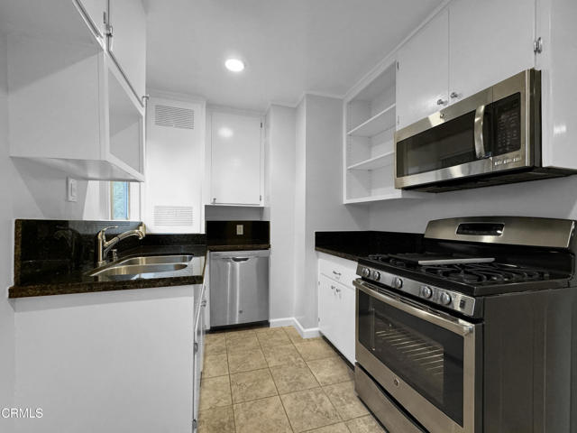 Detail Gallery Image 5 of 17 For 720 E Mountain St #13,  Pasadena,  CA 91104 - 1 Beds | 1 Baths