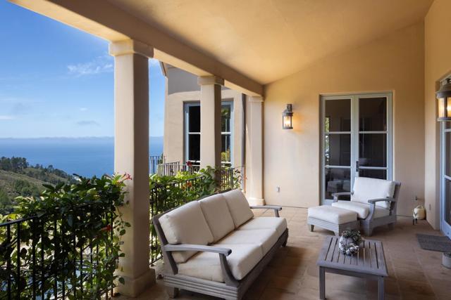 3200 Red Wolf Drive, Carmel CA: https://media.crmls.org/mediaz/3bc2b884-698c-49bb-8f81-59815586dd05.jpg