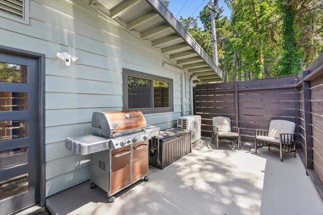 12960 Skyline Boulevard, Woodside CA: https://media.crmls.org/mediaz/3bc45845-3dc3-4edf-b962-03e2f5b99023.jpg