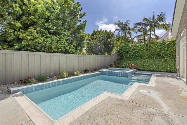 13675 Winstanley Way, San Diego CA: https://media.crmls.org/mediaz/3bc47599-2590-4fe5-abbd-a7447ce8cb80.jpg
