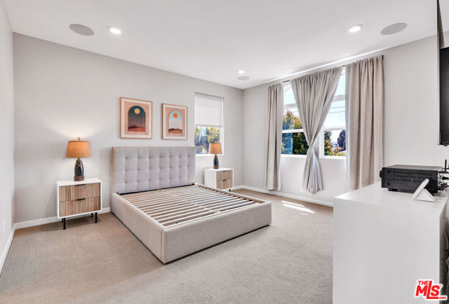 515 Daniel Freeman Circle, Inglewood CA: https://media.crmls.org/mediaz/3bc49dbb-511c-4318-a72c-c9c19f79d558.jpg