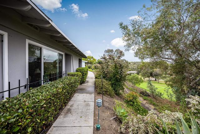 3839 Vista Campana S, Oceanside CA: https://media.crmls.org/mediaz/3bc5c188-bc94-4bdf-922a-f9b87250d923.jpg