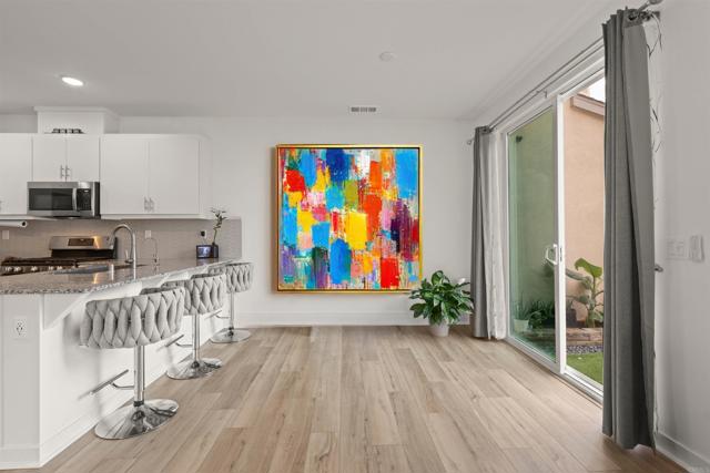 Detail Gallery Image 6 of 18 For 35228 Tuft Place, Fallbrook,  CA 92028 - 3 Beds | 2/1 Baths