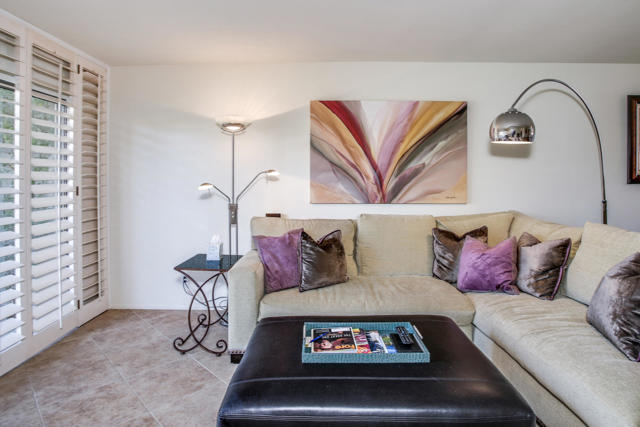 45780 Ocotillo Drive, Palm Desert CA: https://media.crmls.org/mediaz/3bc753a3-986d-47bb-ab04-1a15d8964ee1.jpg