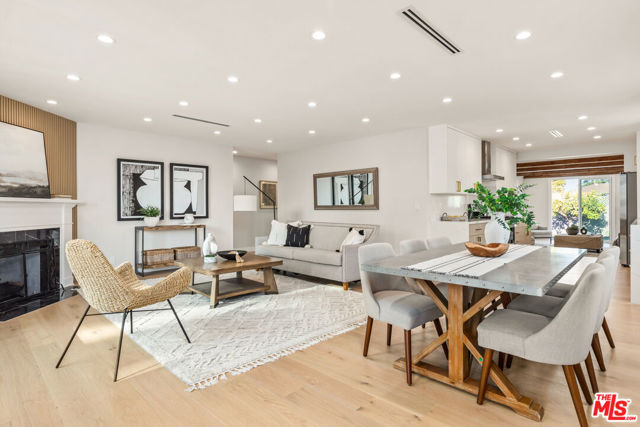 4240 Chase Avenue, Los Angeles CA: https://media.crmls.org/mediaz/3bc7bb14-a287-43fe-9b79-09235ddafd2d.jpg