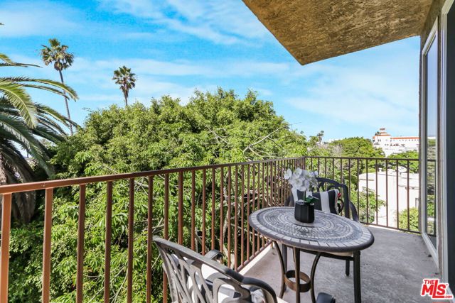 2 Bed Home for Sale in Santa Monica, California