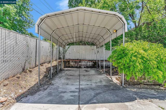 280 Sierra Dr, Walnut Creek CA: https://media.crmls.org/mediaz/3bc86629-62c9-4f4f-8372-970a0fb83735.jpg