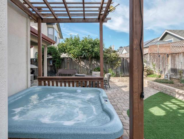 1139 Cape Cod Way, Salinas CA: https://media.crmls.org/mediaz/3bc86d62-7c22-4f61-b00c-6b27b468450f.jpg