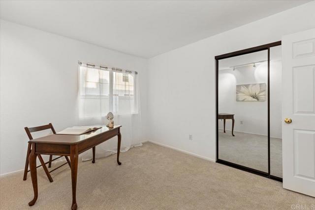 4772 Gateshead Road, Carlsbad CA: https://media.crmls.org/mediaz/3bc95477-dc7e-41a7-931d-5e6b3009ffbd.jpg
