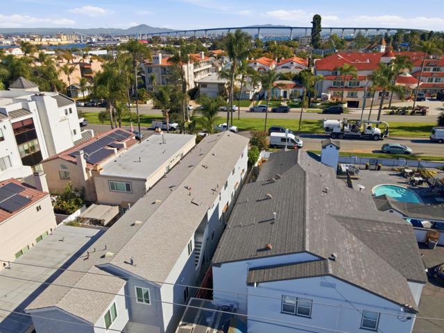 248 Orange Avenue, Coronado CA: https://media.crmls.org/mediaz/3bc9cce4-4392-4150-82b1-1645f53ae59a.jpg