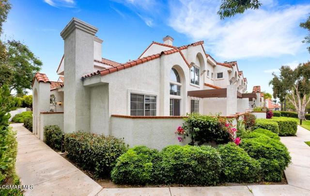 237 Camino Toluca, Camarillo CA: https://media.crmls.org/mediaz/3bca9327-5756-4f7c-9c83-383afc28c060.jpg