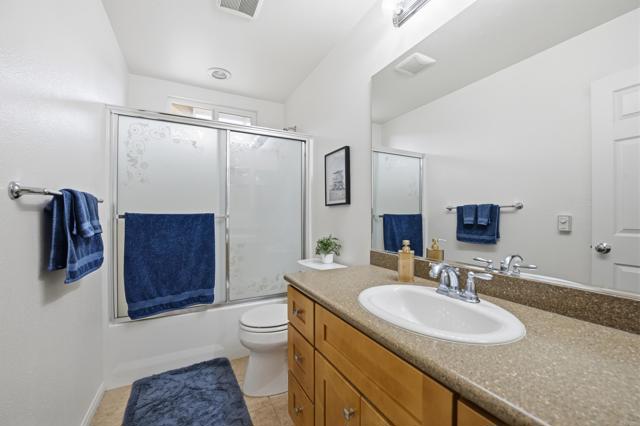 Detail Gallery Image 10 of 24 For 1746 Webber Way, Chula Vista,  CA 91913 - 5 Beds | 3 Baths