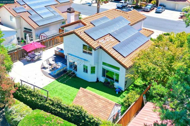 1021 Montclair Court, Livermore CA: https://media.crmls.org/mediaz/3bcac5b9-be3e-4d4a-8391-6ce035dc6274.jpg