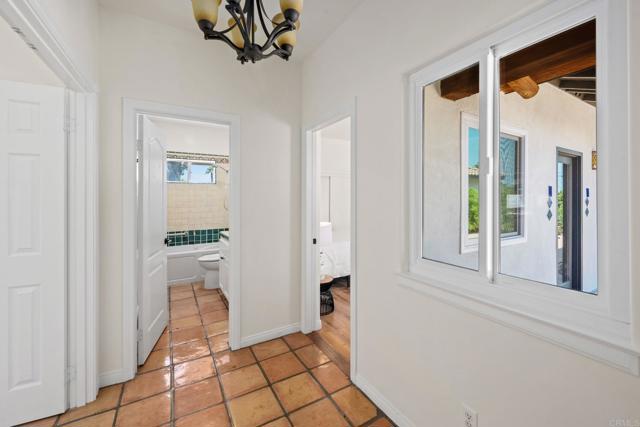 869 Eugenie Avenue, Encinitas CA: https://media.crmls.org/mediaz/3bcb375b-9a61-489b-a922-288aebcb5504.jpg