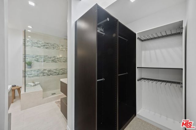 13065 Mindanao Way, Marina del Rey CA: https://media.crmls.org/mediaz/3bcb8ab5-aec6-4287-a3d7-5a8005304f4b.jpg