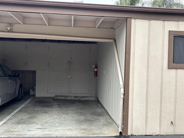 2566 Los Cerritos Ln, Fallbrook CA: https://media.crmls.org/mediaz/3bcb8dc0-7a9e-4872-9d40-c85ec0ebd011.jpg