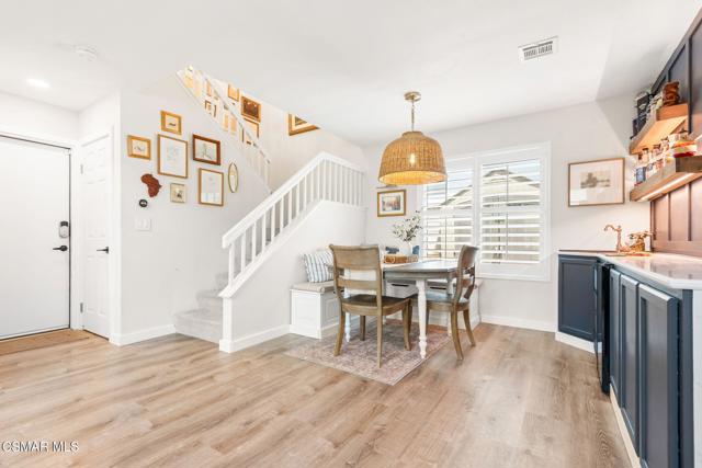 2758 Briarpatch Drive, Simi Valley CA: https://media.crmls.org/mediaz/3bcb9bed-cf3b-492c-8f0f-1b9faf87b1c6.jpg