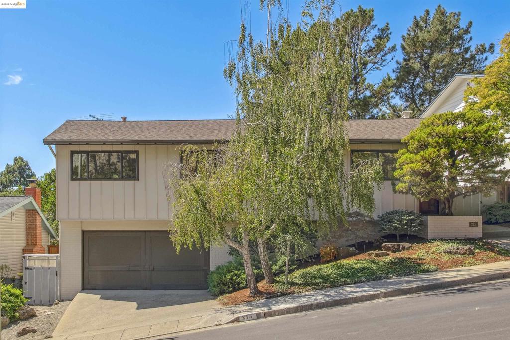 215 Crestmont Dr