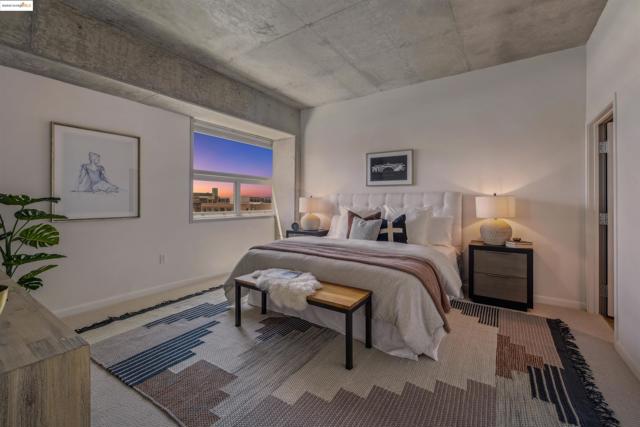 428 Alice Street, Oakland CA: https://media.crmls.org/mediaz/3bcc5847-d797-4dac-a221-058cae4e954b.jpg