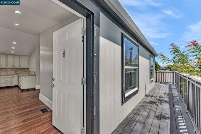 189 Suez Dr, Pacheco CA: https://media.crmls.org/mediaz/3bccbf93-a096-4c41-a2a4-2cf7121fb6fe.jpg