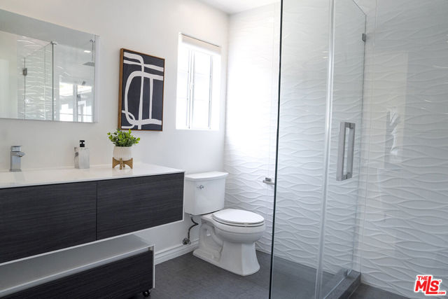 1515 N Fairfax Avenue, Los Angeles CA: https://media.crmls.org/mediaz/3bccc3d5-b2da-458b-8a5a-f96f4dffcb03.jpg