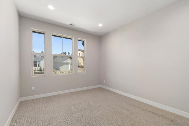 1525 Manzanita Hollows, Vista CA: https://media.crmls.org/mediaz/3bcdcfd4-69ed-4c93-a94e-32bd35681cbf.jpg