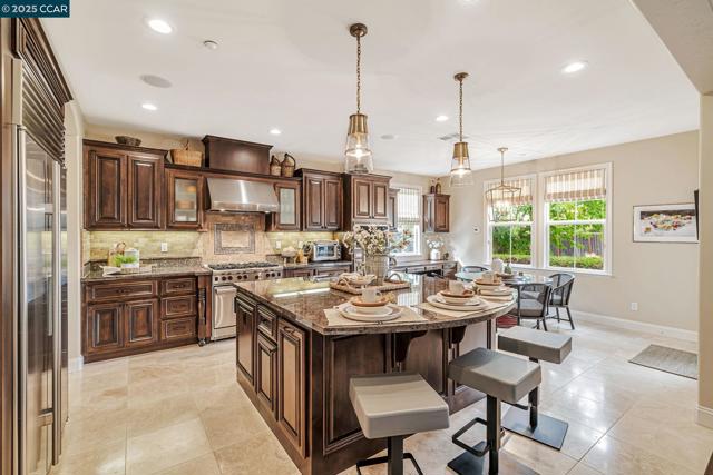120 Tamarind Ln, Danville CA: https://media.crmls.org/mediaz/3bcf782c-c4e8-499b-8ee5-badbc41f753a.jpg