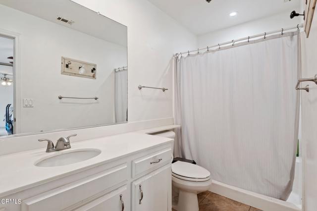 Detail Gallery Image 10 of 18 For 879 S B St, Oxnard,  CA 93030 - 2 Beds | 2/1 Baths