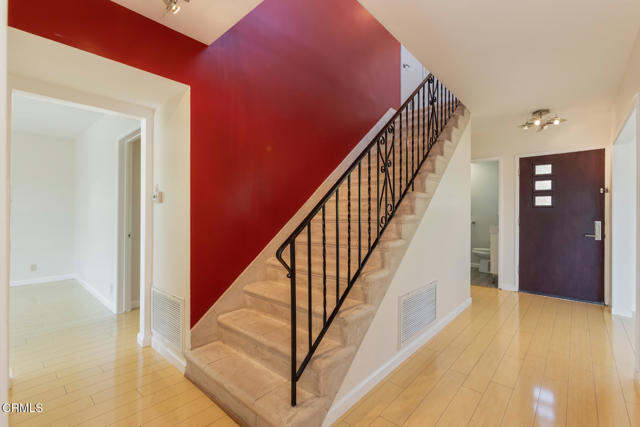 Detail Gallery Image 24 of 40 For 1932 Hilldale Dr, La Canada Flintridge,  CA 91011 - 4 Beds | 2/1 Baths