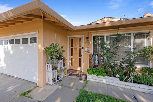 1780 Truckee, Salinas CA: https://media.crmls.org/mediaz/3bd14537-7773-440c-8404-4623ef63813c.jpg