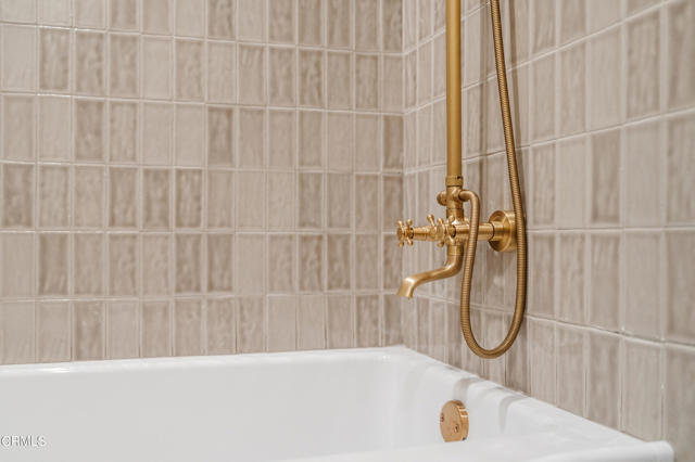 Detail Gallery Image 12 of 17 For 2612 Marathon St #1/4,  Los Angeles,  CA 90026 - 2 Beds | 2 Baths