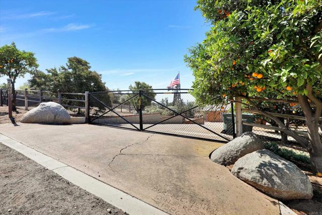 29481 Miller Road, Valley Center CA: https://media.crmls.org/mediaz/3bd308c3-f7e0-4d99-ab6f-f110c2fd63a0.jpg