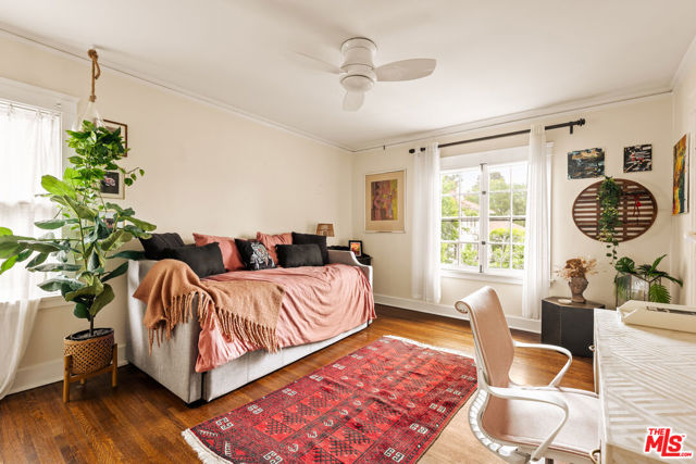847 S Longwood Avenue, Los Angeles CA: https://media.crmls.org/mediaz/3bd5cbb4-b922-4649-b16a-183a4fddc944.jpg