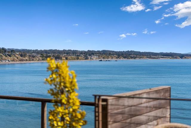 108 Grove Lane, Capitola CA: https://media.crmls.org/mediaz/3bd653a1-1be5-4653-b723-56895e4140ea.jpg