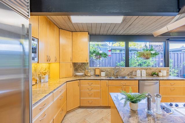 814 Beaverton Court, Sunnyvale CA: https://media.crmls.org/mediaz/3bd75fd2-4d25-45c5-ad1e-d9e18a9ce0c2.jpg