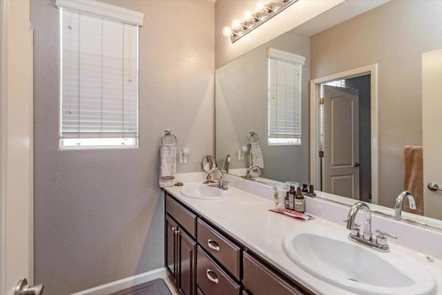 Image 22 of 31 For 1251 Rio Grande Way