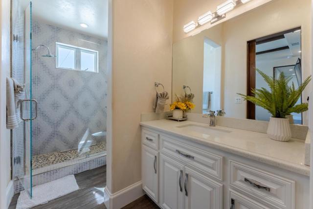 8440 Lovers Lane, Hollister CA: https://media.crmls.org/mediaz/3bd77b16-7722-429d-8a87-7658199aad18.jpg