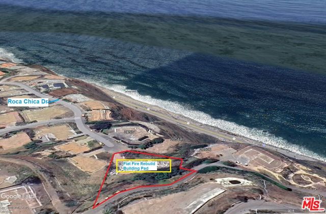 20545 Roca Chica Drive, Malibu CA: https://media.crmls.org/mediaz/3bd7c063-5fca-400c-a055-1a6b86bd28bf.jpg
