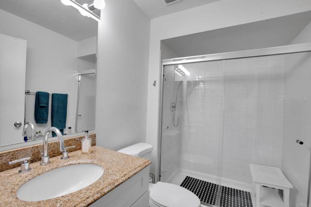 Detail Gallery Image 10 of 23 For 3380 Caminito Gandara, La Jolla,  CA 92037 - 3 Beds | 2/1 Baths