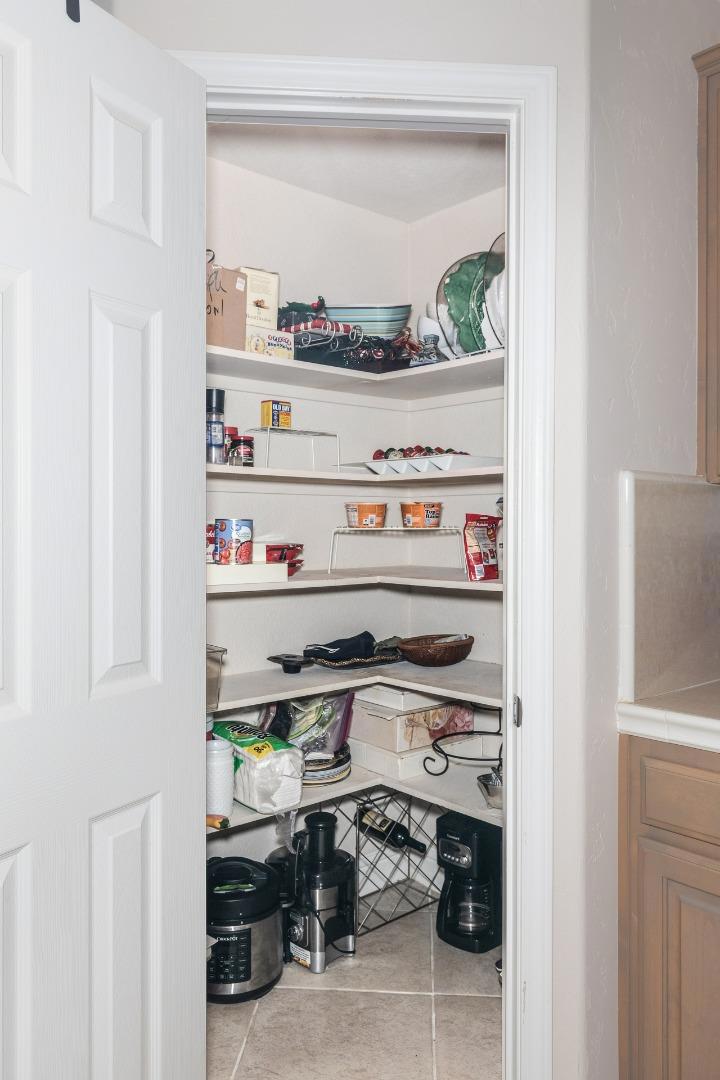 https://media.crmls.org/mediaz/3bd93a24-d3f2-4193-b6fe-55b5344619d7.jpg?preset=X-Large