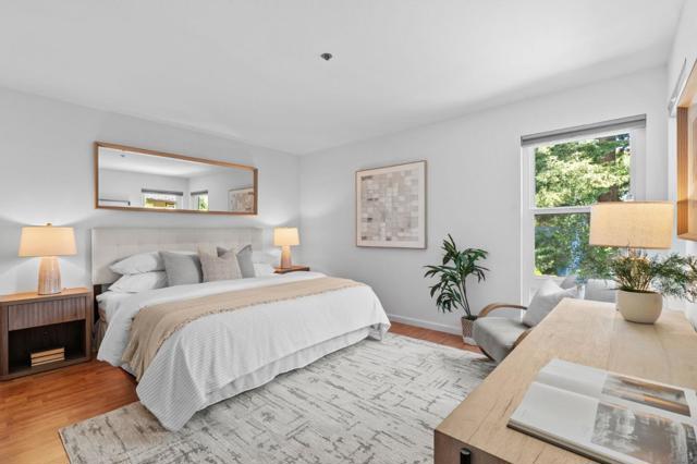 320 Palo Alto Avenue, Palo Alto CA: https://media.crmls.org/mediaz/3bd94b19-1282-4cf8-8893-daeed5871c35.jpg