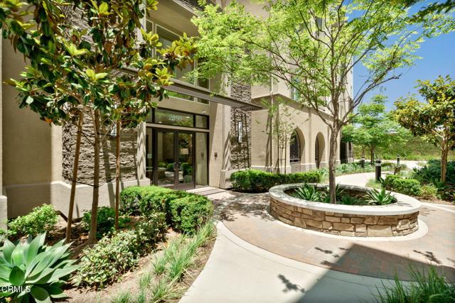 Detail Gallery Image 1 of 31 For 2850 Wagon Wheel Rd #402,  Oxnard,  CA 93036 - 3 Beds | 2/1 Baths