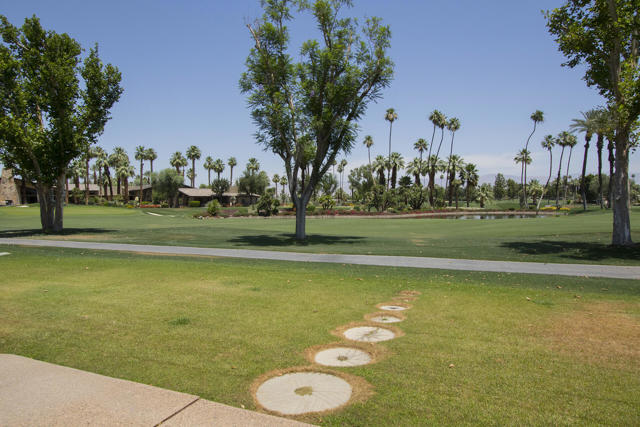 Image 43 of 63 For 70796 Fairway Drive