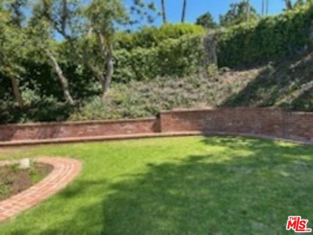 2276 Westridge Road, Los Angeles CA: https://media.crmls.org/mediaz/3bdbf3f8-9ac6-4611-b999-e966a2e2cb1e.jpg